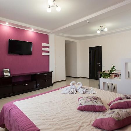 Lotos Apartments Odessa Oda fotoğraf