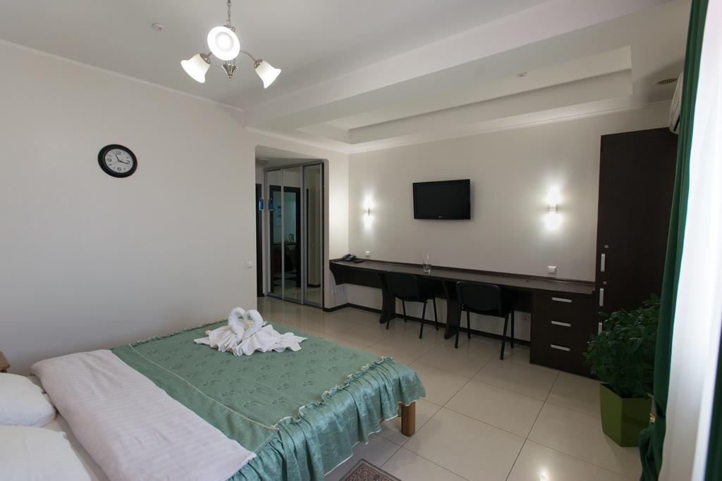 Lotos Apartments Odessa Oda fotoğraf